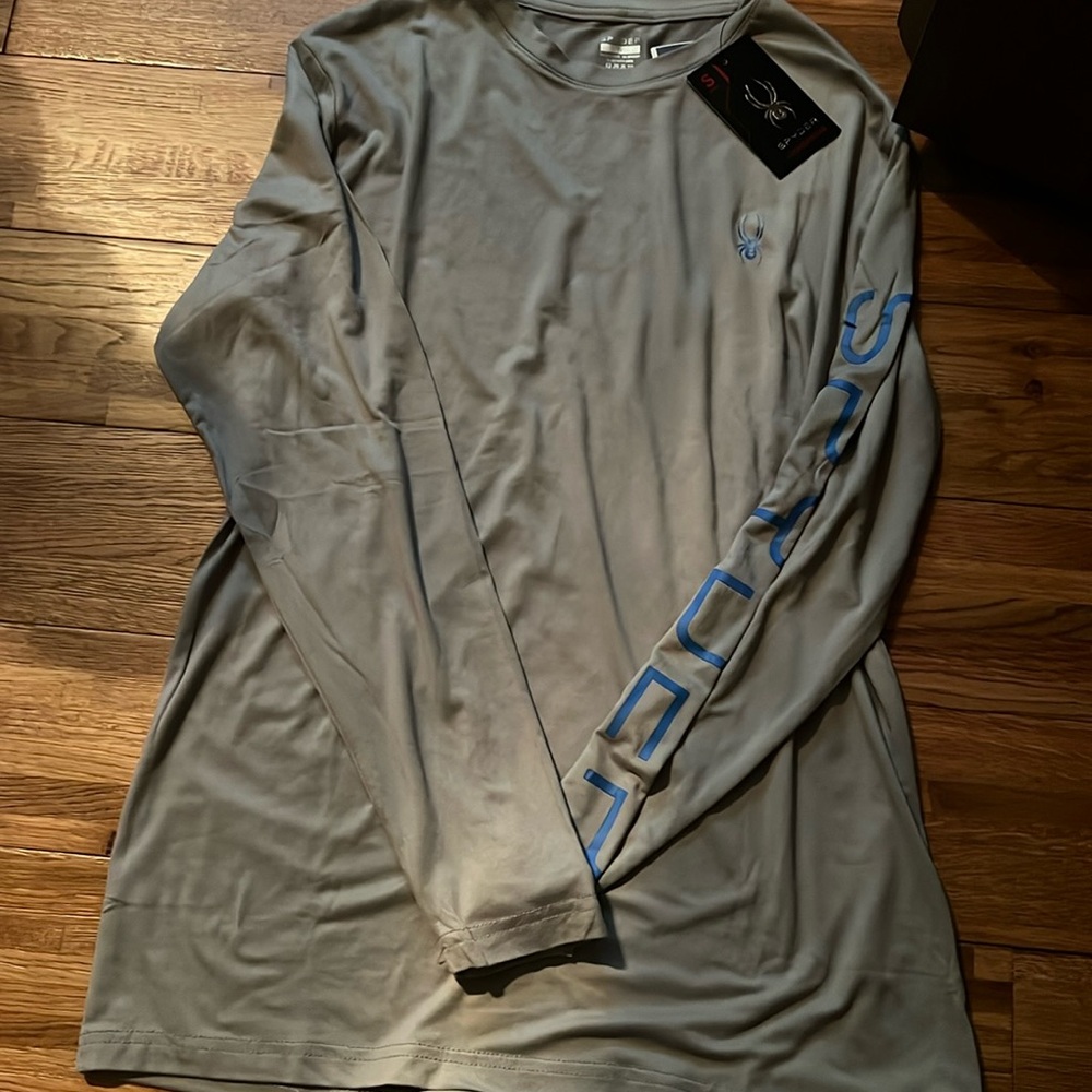 Men’s spider size small new never wore with tags